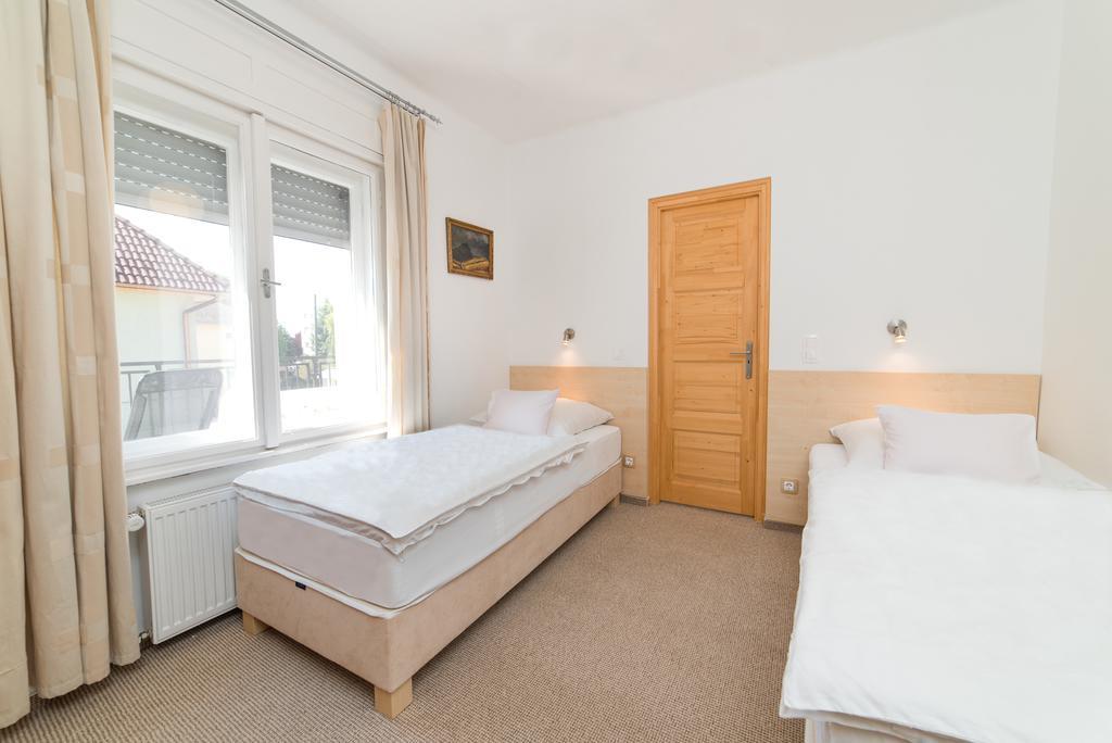 Forestine Guesthouse Hévíz المظهر الخارجي الصورة